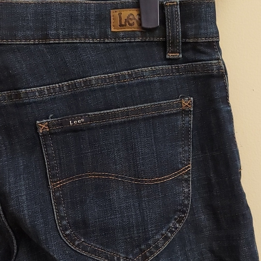 LEE Relaxed Fit Straight Leg Mid Rise Dark Wash Jeans 10L NWT - Picture 9 of 14